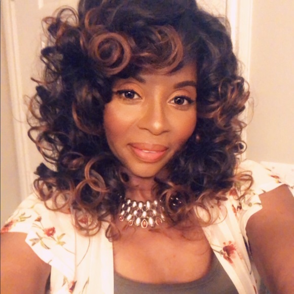 Meet your Posher, Joyce - Picture 5 of 15